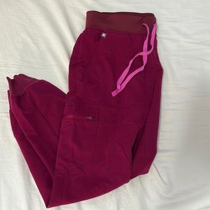 FIGS women’s Zamora jogger scrub pants in size medium